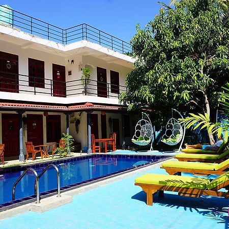 Blue Whale Holiday Hotel 米瑞莎 外观 照片