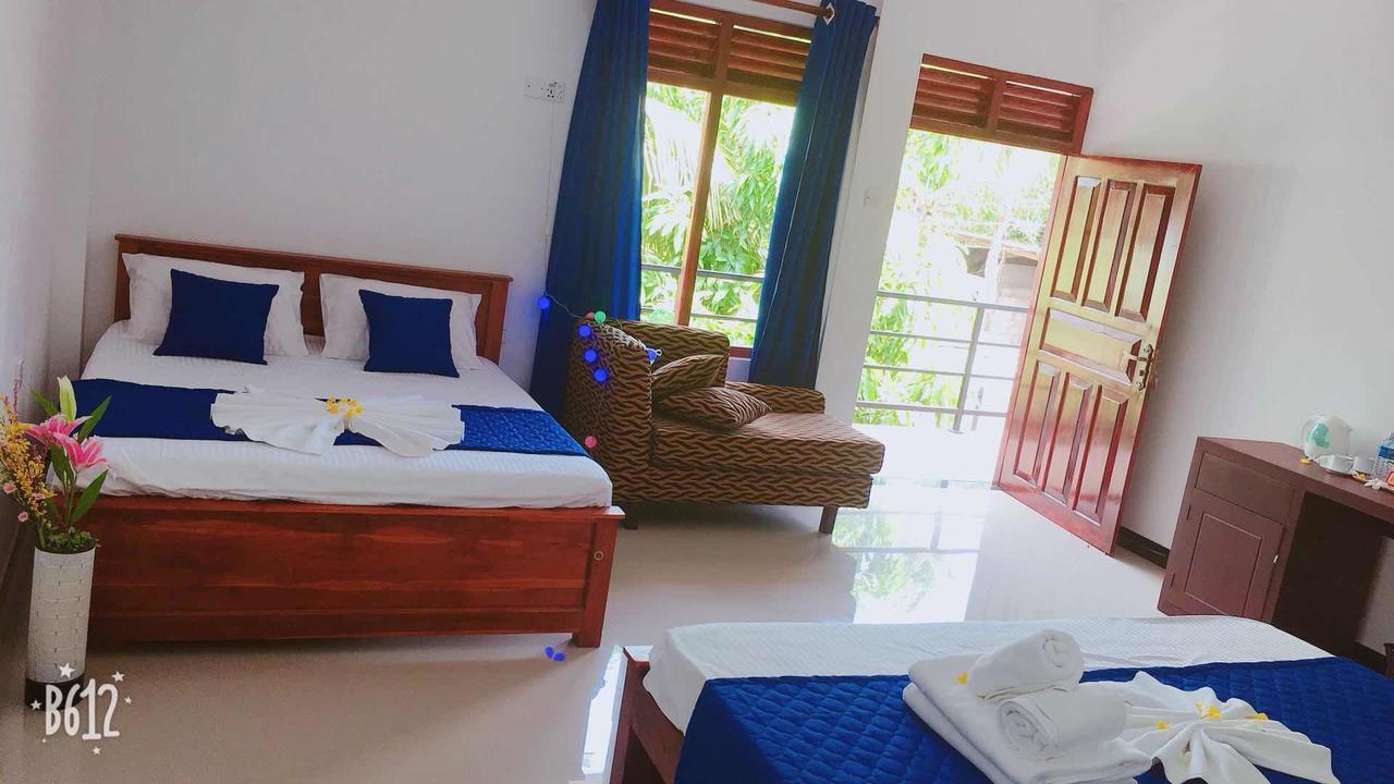 Blue Whale Holiday Hotel 米瑞莎 外观 照片