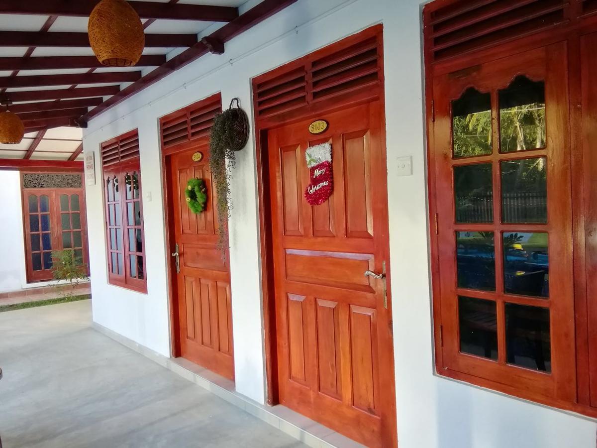 Blue Whale Holiday Hotel 米瑞莎 外观 照片