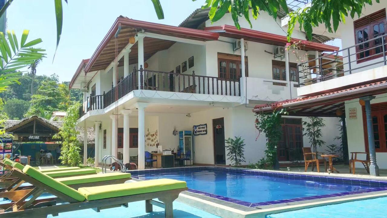 Blue Whale Holiday Hotel 米瑞莎 外观 照片