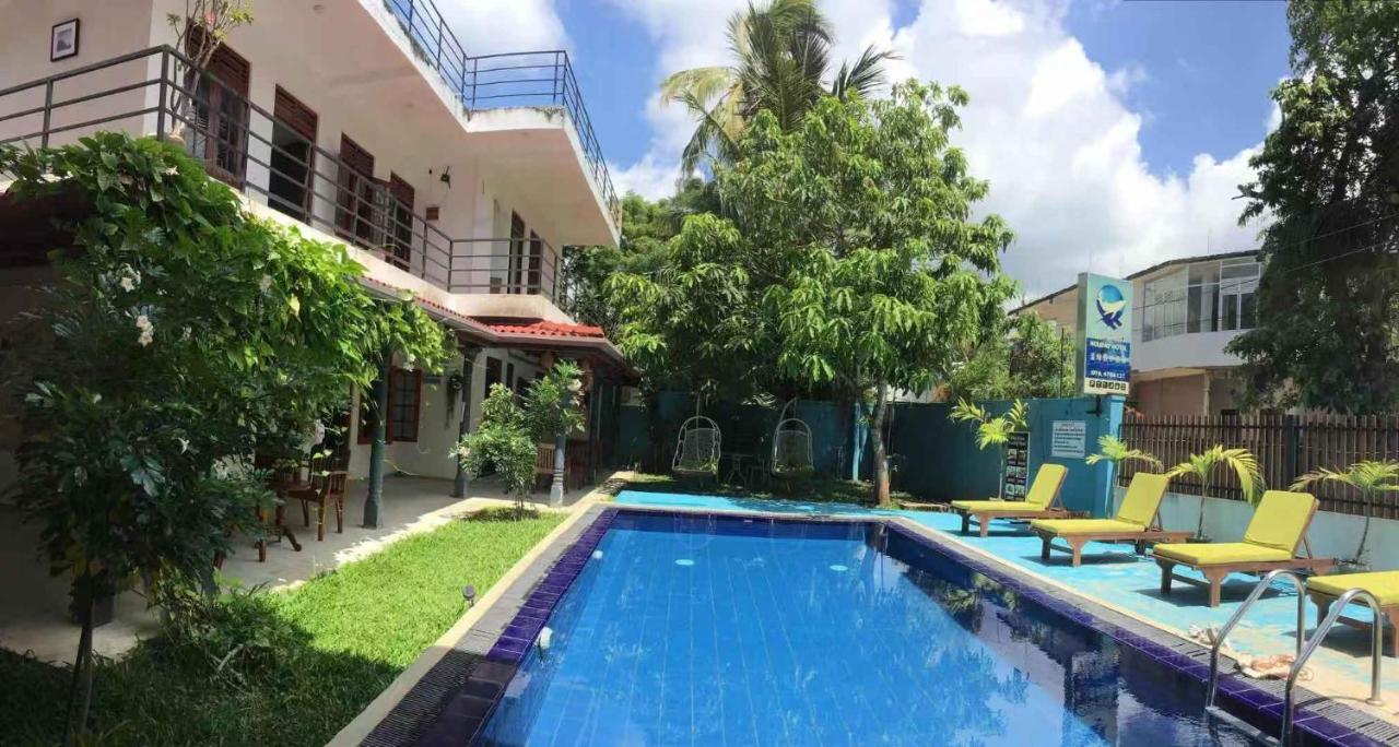 Blue Whale Holiday Hotel 米瑞莎 外观 照片